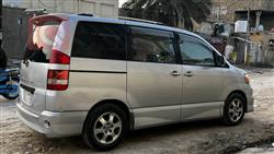 تويوتا نوح